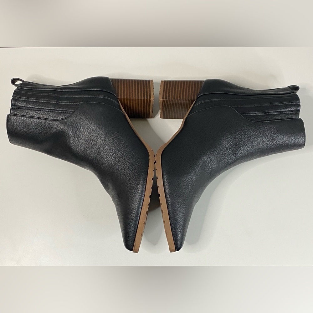 Maurices Alexa Black Pull On Lug Ankle Boot With Side Zip Size 11 Style # 155555 - Picture 6 of 8